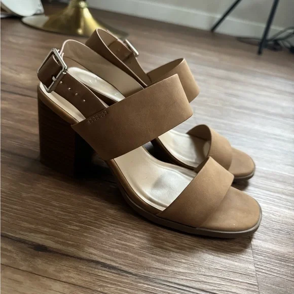 Tan Women's Sandals - Picture 3 of 8